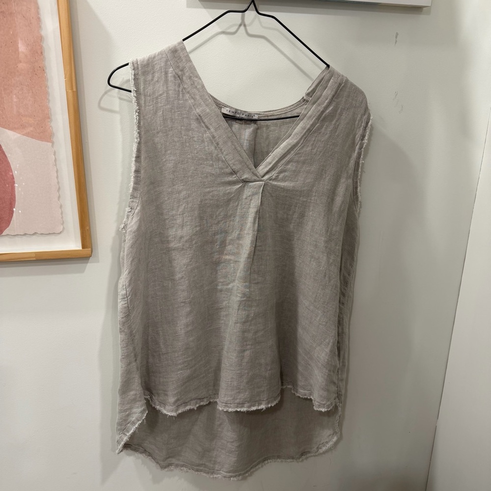 Tempo Paris Sleeveless V-Neck Linen  Tank — Light Taupe